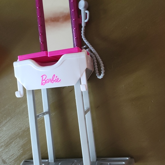 BARBIE PLAY SET - Picture 9 of 17